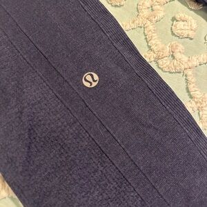 LULULEMON thick Navy leggings sz 6 - see description